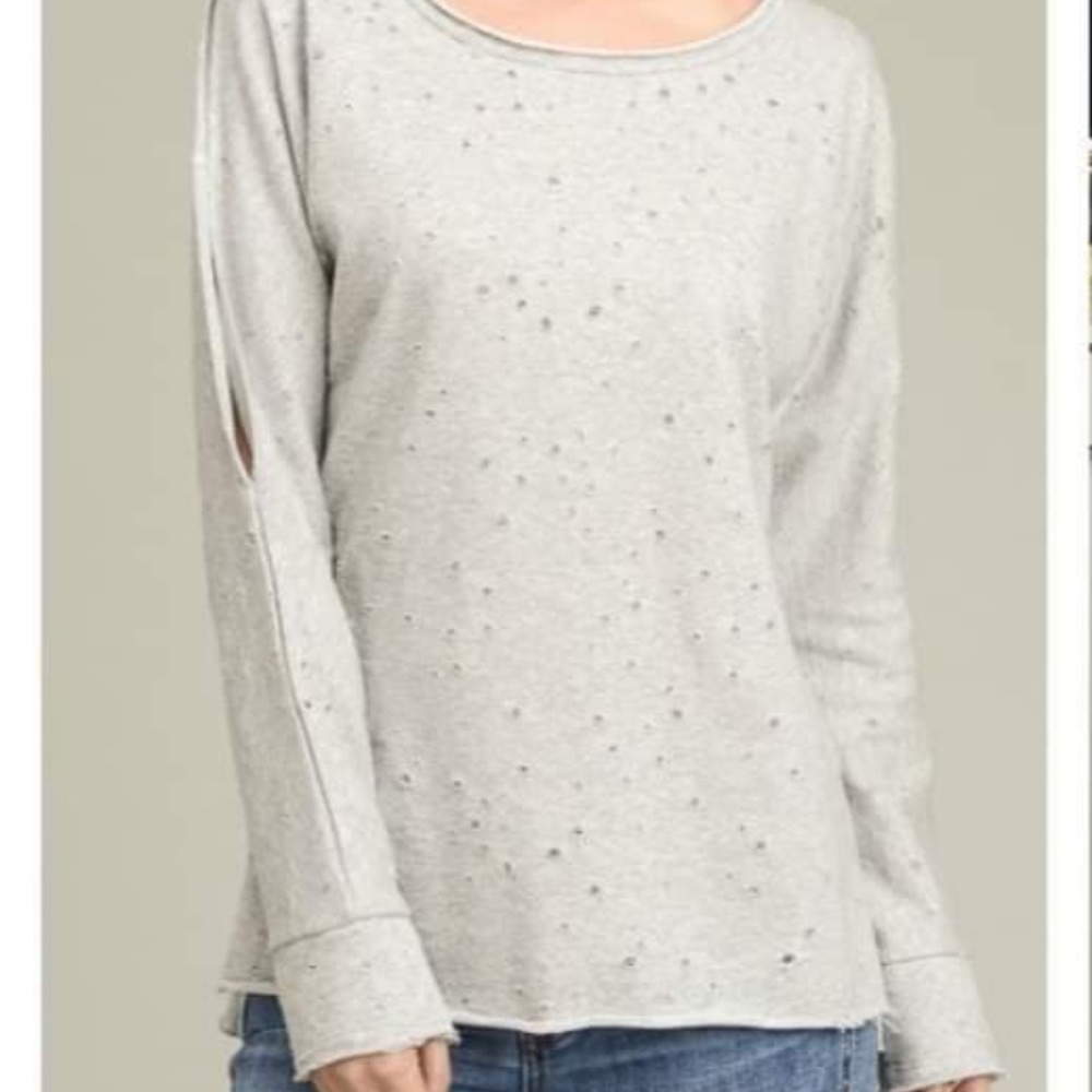 Hole Distressed Top